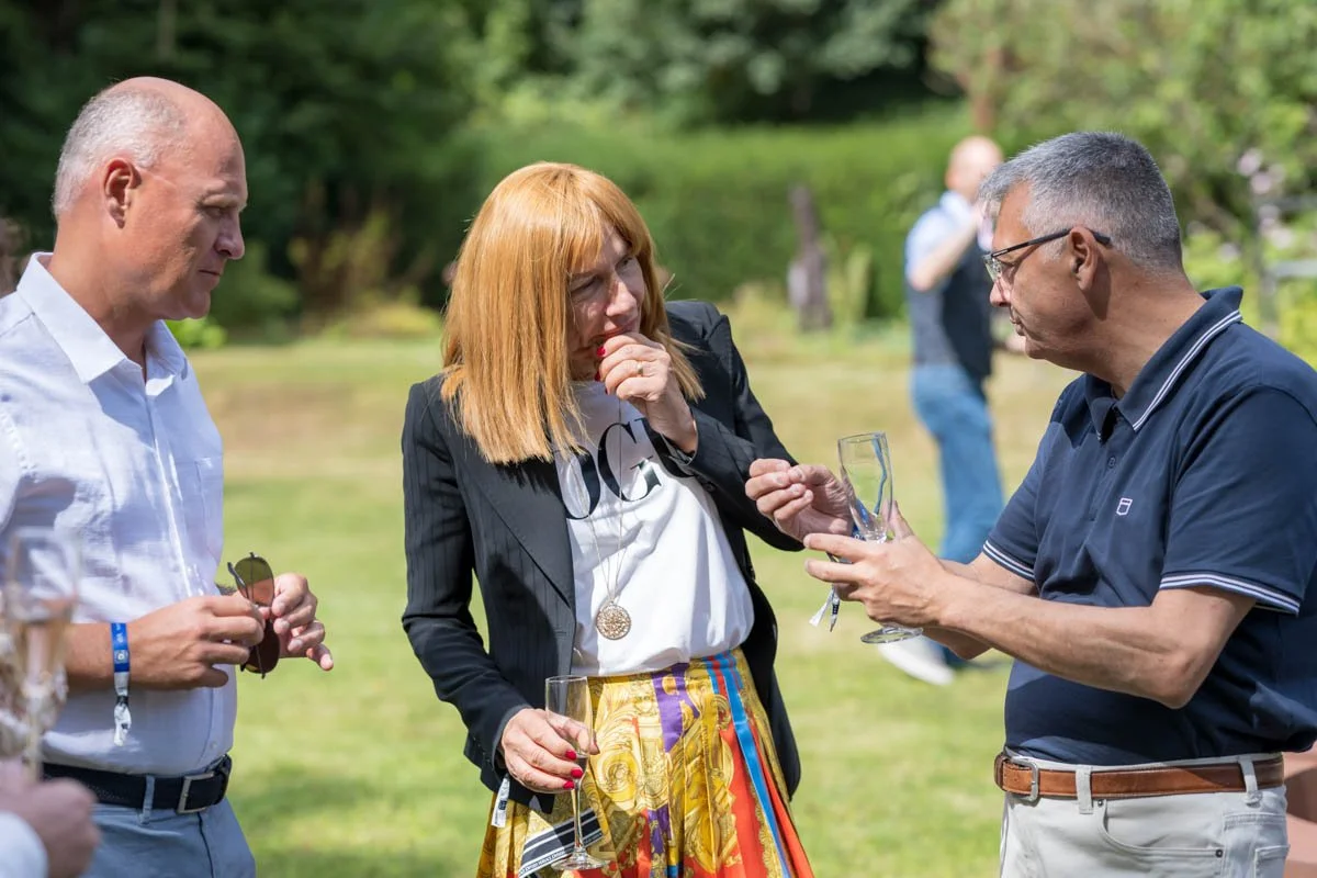 Bruno Lambotte, Typhanie Afschrift et de Vincent Parissis à la Summer Party de la Fondation Boghossian