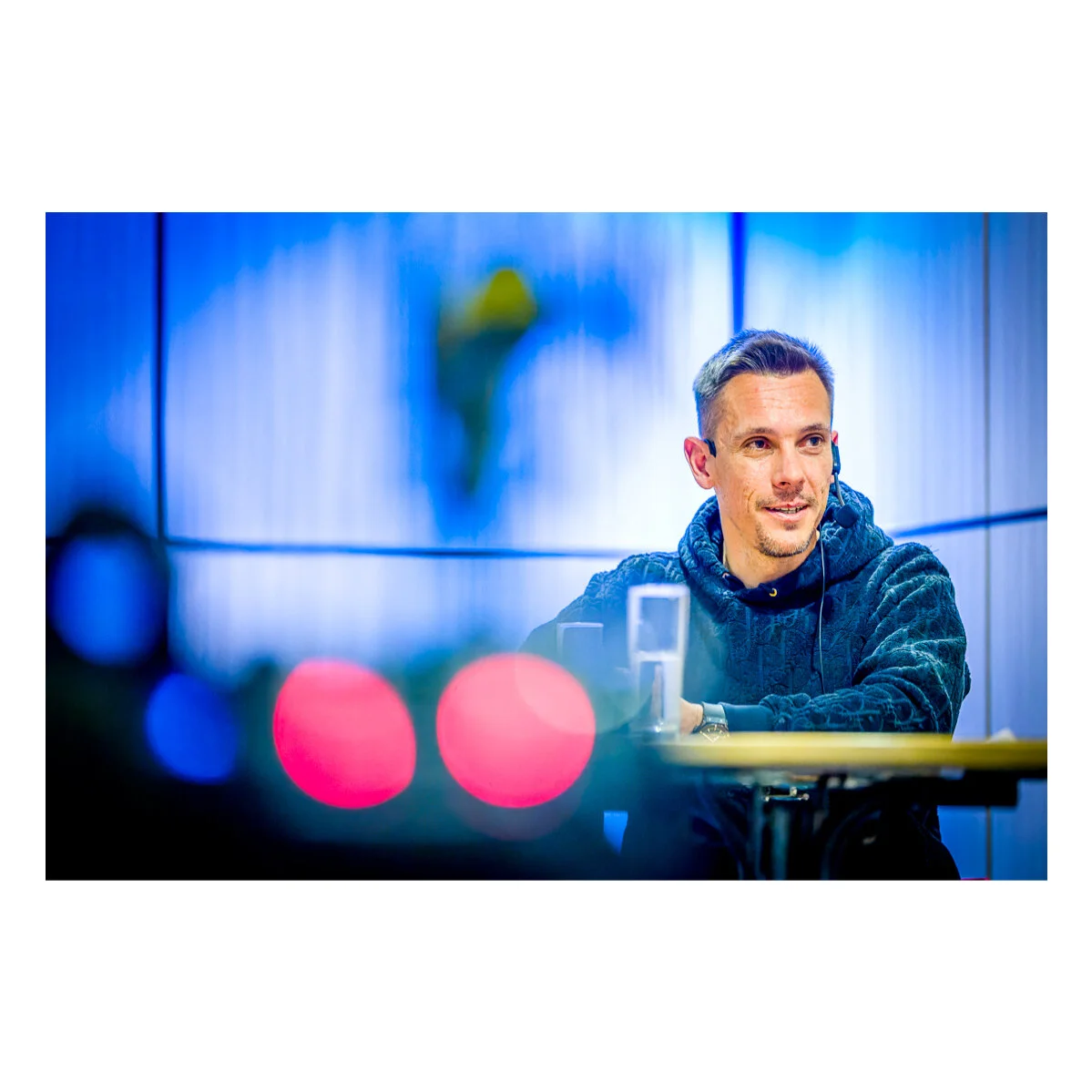 Nous avons eu la chance d'assister à une conférence-débat exceptionnelle de Philippe Gilbert 🚴♂️ au prestigieux The Gate Axis Parc de Mont-Saint-Guibert. Charles Caprasse, responsable du business centre, a introduit l'&eacu